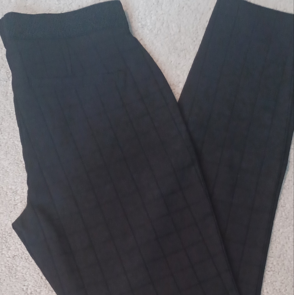 Black tone-on-tone textured legging pant
